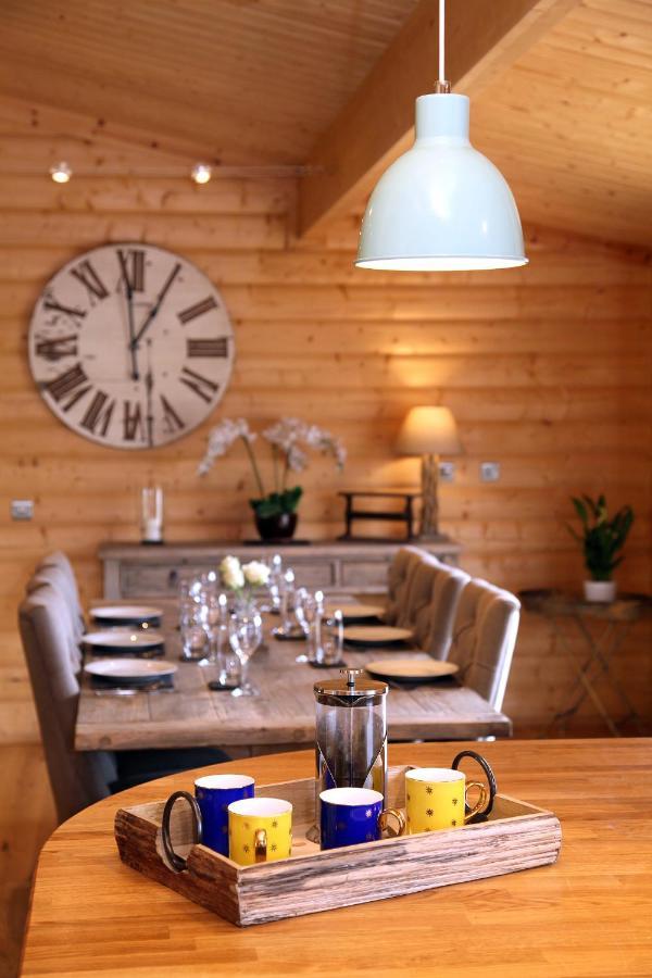 Cambridgeshire Lakes - Luxury Lodges In A Stunning Lake Location Gamlingay Extérieur photo