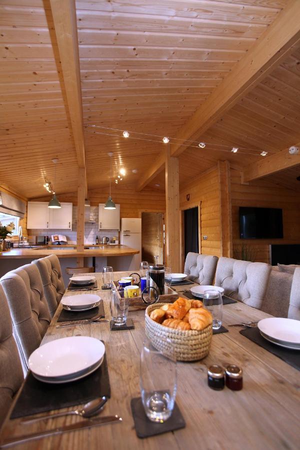 Cambridgeshire Lakes - Luxury Lodges In A Stunning Lake Location Gamlingay Extérieur photo
